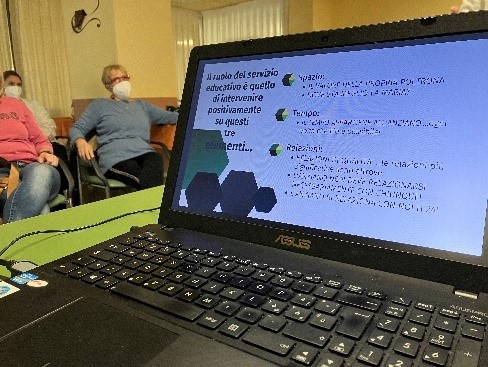 Momento di formazione per il personale della casa di riposo